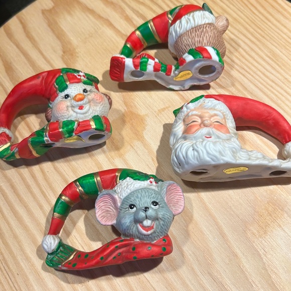 VTG IN Excellent Condition Festive Christmas Napkin Rings In Original Box - Picture 3 of 4